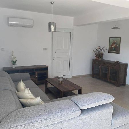 Cosy Apartment In Kato Paphos With Pool Access 外观 照片
